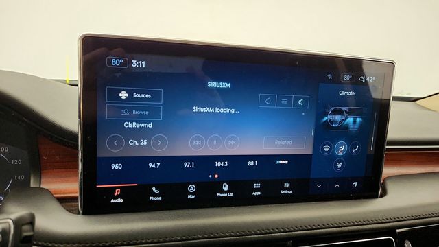 2022 Lincoln Nautilus Reserve AWD with 202A, Twin-Turbo Engine & Monochromatic Package - 22953508 - 17