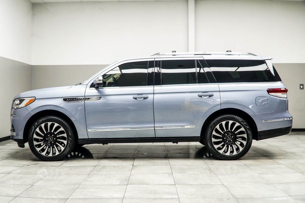 2022 Lincoln Navigator Black Label photo 10