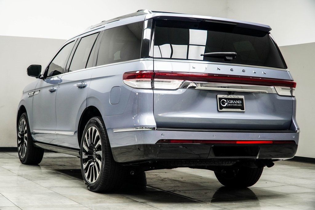 2022 Lincoln Navigator Black Label photo 11