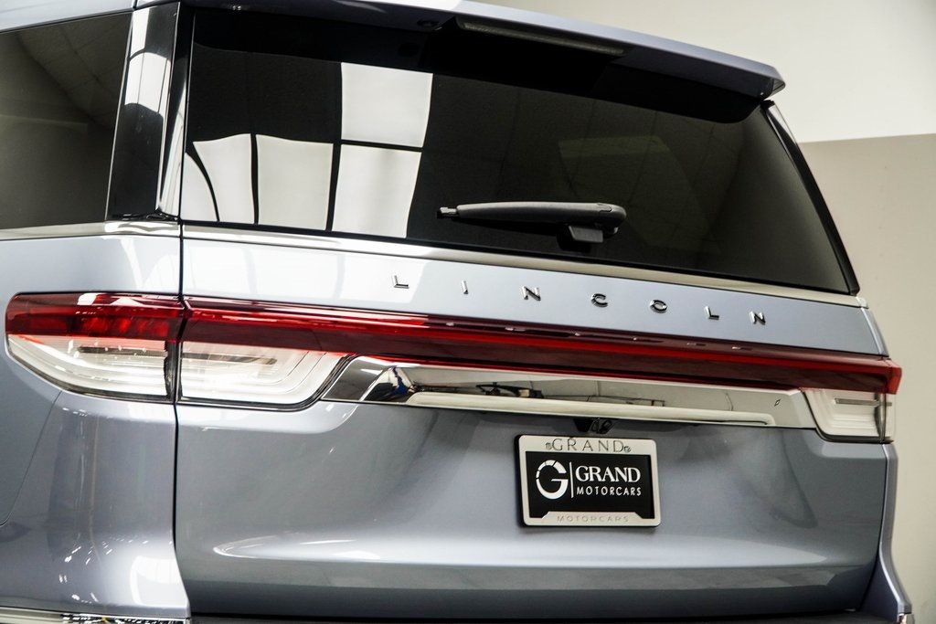 2022 Lincoln Navigator Black Label photo 14