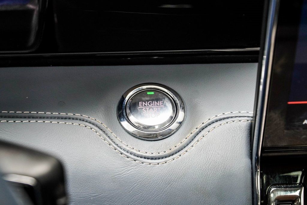 2022 Lincoln Navigator Black Label photo 22