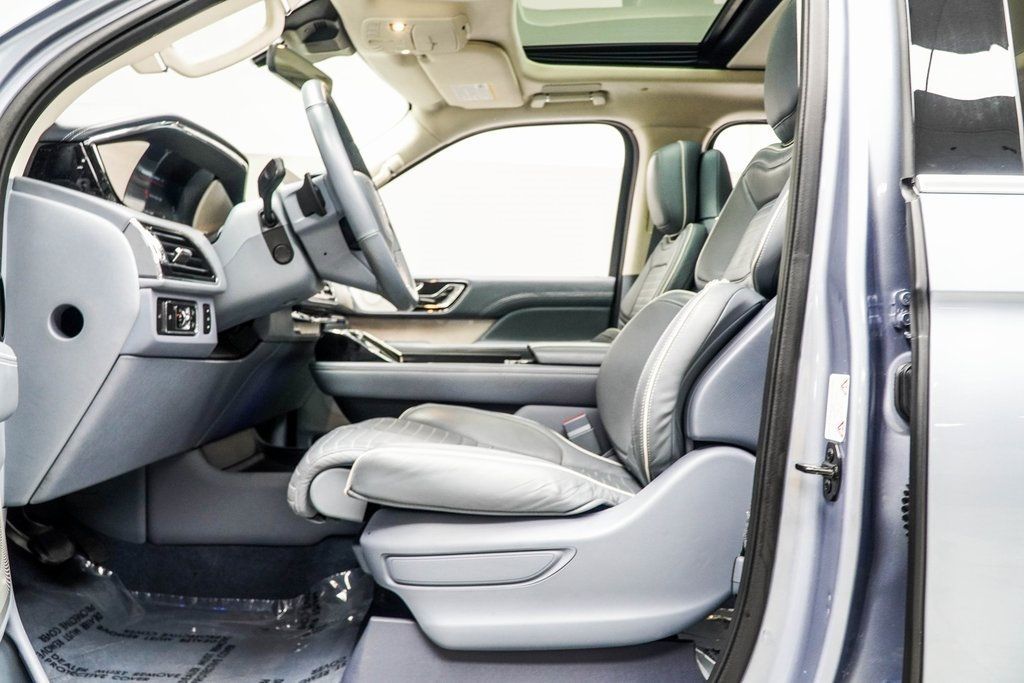 2022 Lincoln Navigator Black Label photo 35