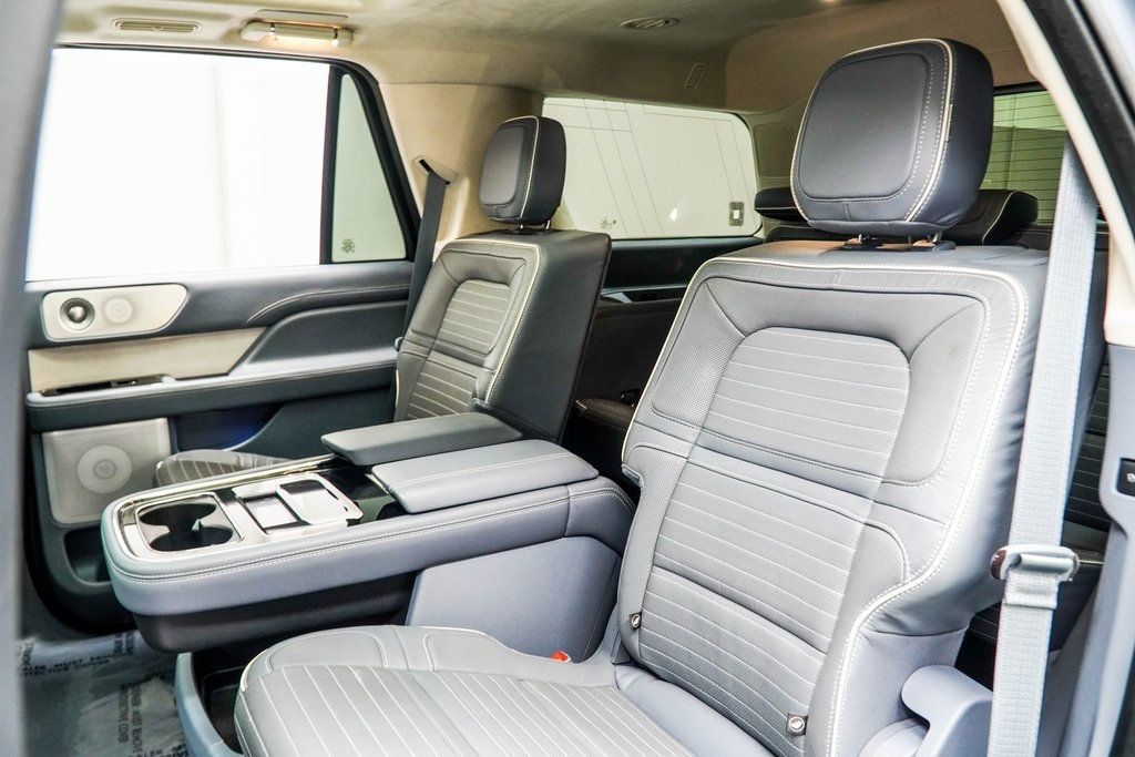 2022 Lincoln Navigator Black Label photo 38
