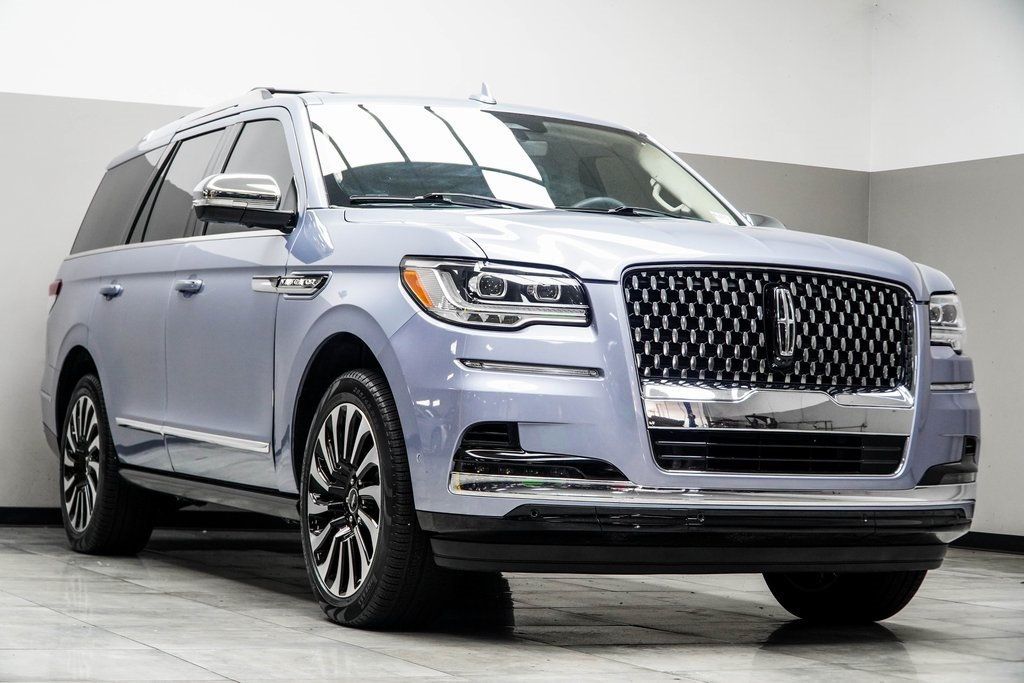 2022 Lincoln Navigator Black Label photo 4