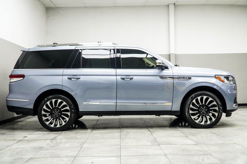 2022 Lincoln Navigator Black Label photo 6