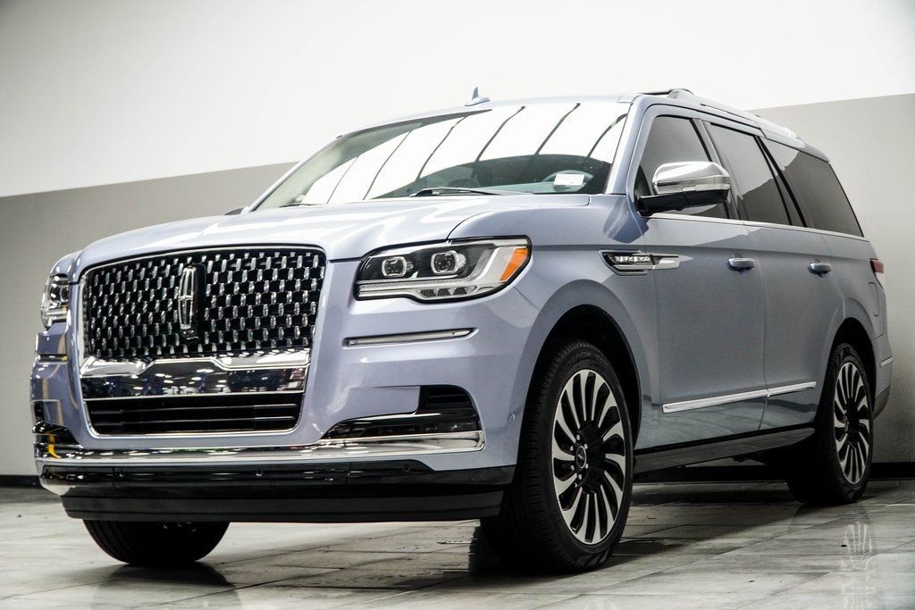 2022 Lincoln Navigator Black Label photo 9