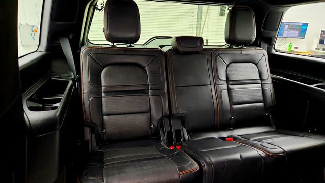 2022 Lincoln Navigator Black Label 4x4 - 23038270 - 22