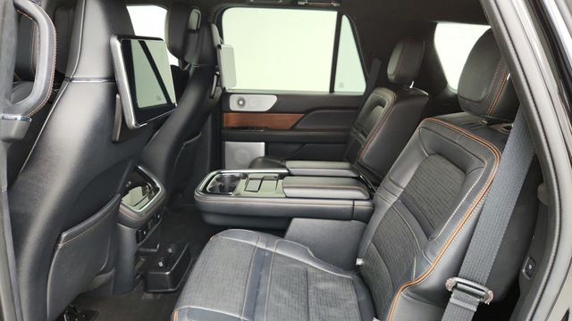 2022 Lincoln Navigator Black Label 4x4 with Lincoln Play Entertainment - 22941488 - 20