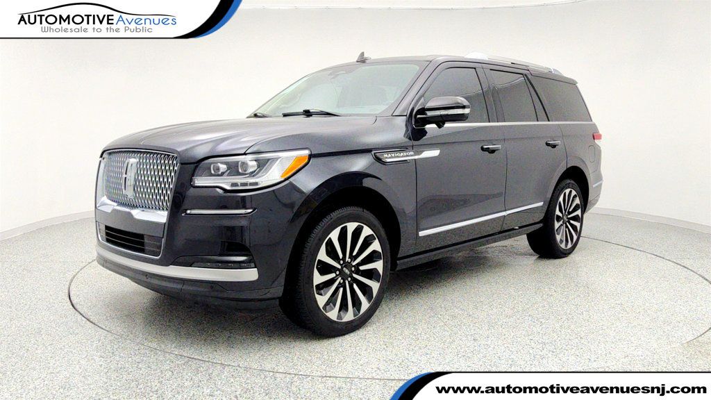 2022 Lincoln Navigator Reserve 4x4 w/ Equipment 201, ELSD & Heavy Duty Trailer Tow Pkg - 22959818 | Video 1