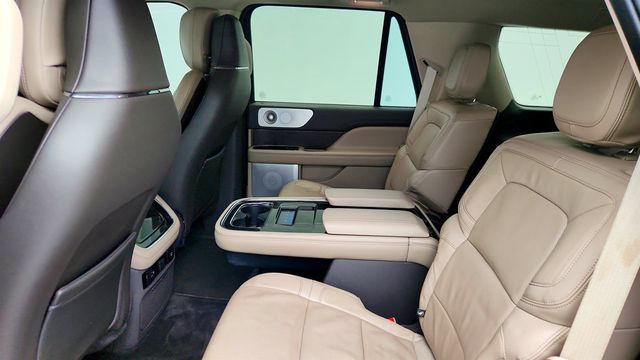 2022 Lincoln Navigator Reserve 4x4 w/ Equipment 201, ELSD & Heavy Duty Trailer Tow Pkg - 22959818 - 19