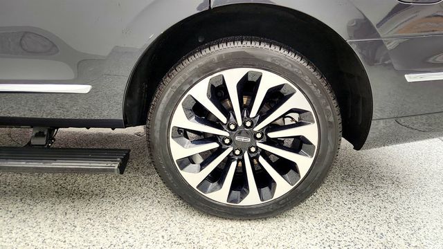 2022 Lincoln Navigator Reserve 4x4 w/ Equipment 201, ELSD & Heavy Duty Trailer Tow Pkg - 22959818 - 8
