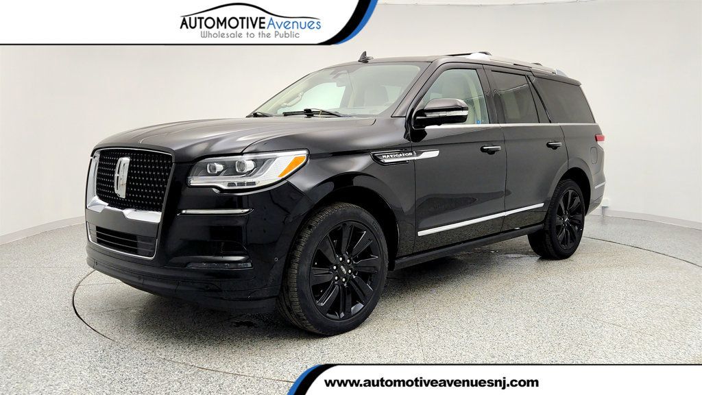 2022 Lincoln Navigator Reserve 4x4 w/ Equipment 201, ELSD & Heavy Duty Trailer Tow Pkg - 22968573 | Video 1