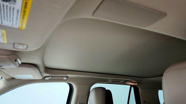 2022 Lincoln Navigator Reserve 4x4 w/ Equipment 201, ELSD & Heavy Duty Trailer Tow Pkg - 22968573 - 13