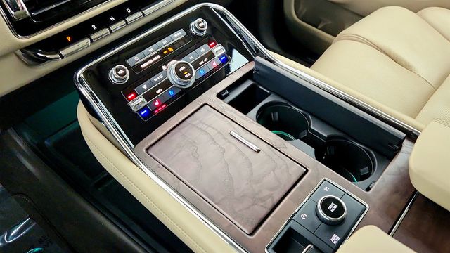 2022 Lincoln Navigator Reserve 4x4 w/ Equipment 201, ELSD & Heavy Duty Trailer Tow Pkg - 22968573 - 19