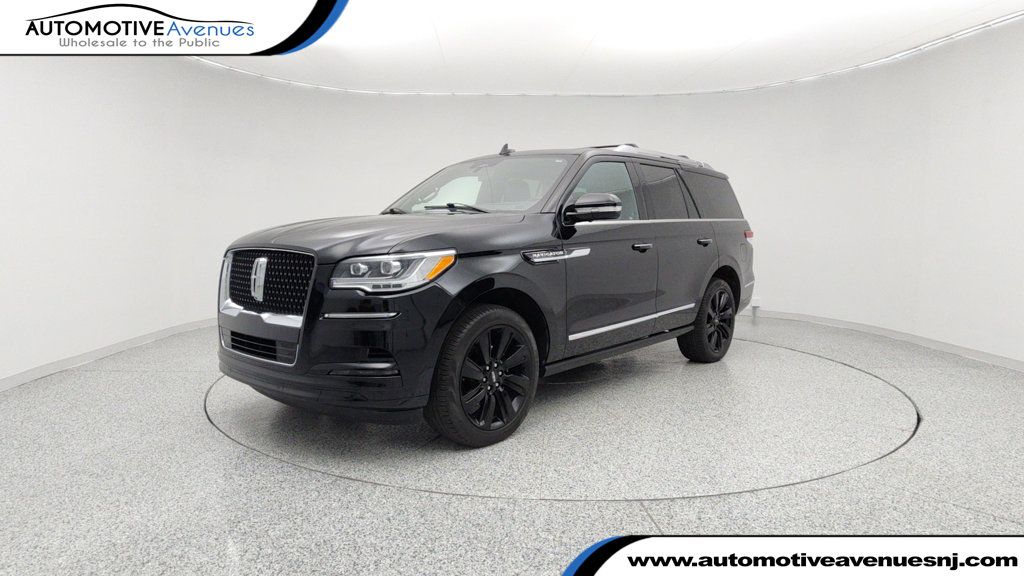 2022 Lincoln Navigator Reserve 4x4 with Equipment 201 and Monochromatic Package - 22955657 | Video 1