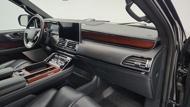 2022 Lincoln Navigator Reserve 4x4 with Equipment 201 and Monochromatic Package - 22955657 - 14