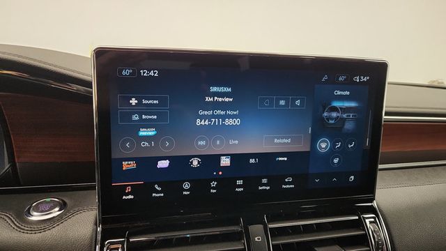 2022 Lincoln Navigator Reserve 4x4 with Equipment 201 and Monochromatic Package - 22955657 - 19