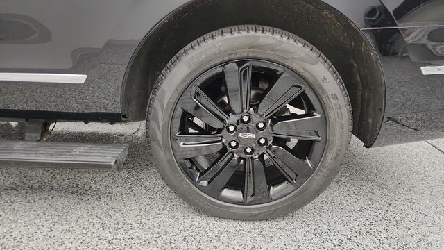 2022 Lincoln Navigator Reserve 4x4 with Equipment 201 and Monochromatic Package - 22955657 - 24