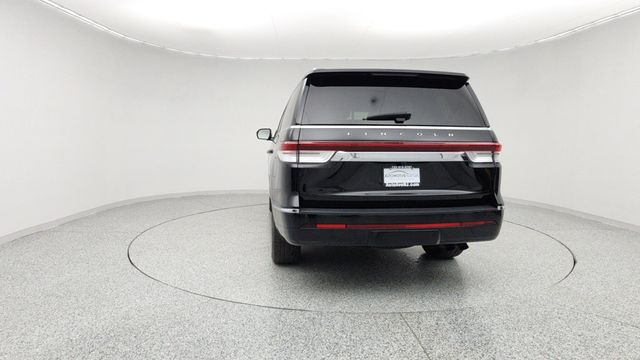 2022 Lincoln Navigator Reserve 4x4 with Equipment 201 and Monochromatic Package - 22955657 - 3