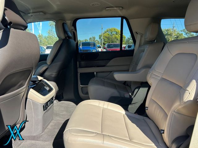 2022 Lincoln Navigator Standard Sport Utility 4D - 23097333 - 13