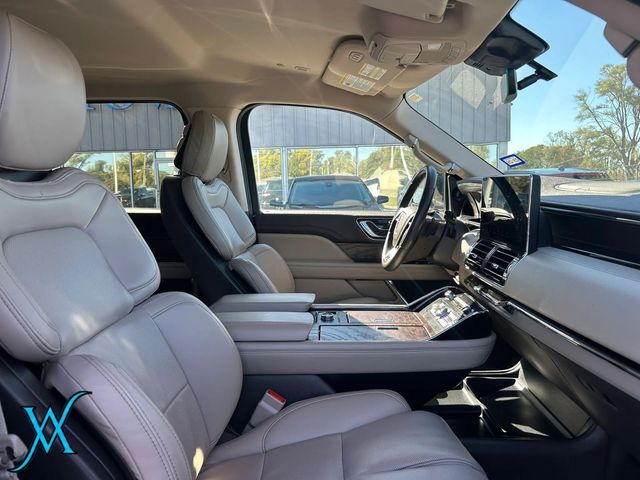 2022 Lincoln Navigator Standard Sport Utility 4D - 23097333 - 22