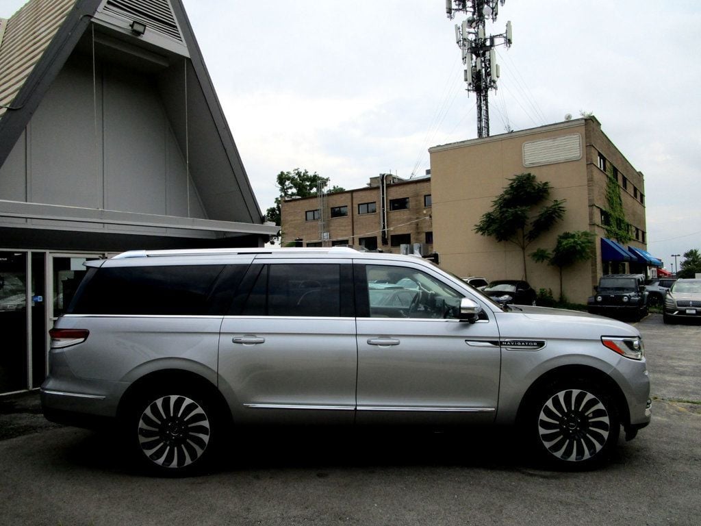 2022 Lincoln Navigator Black Label photo 10