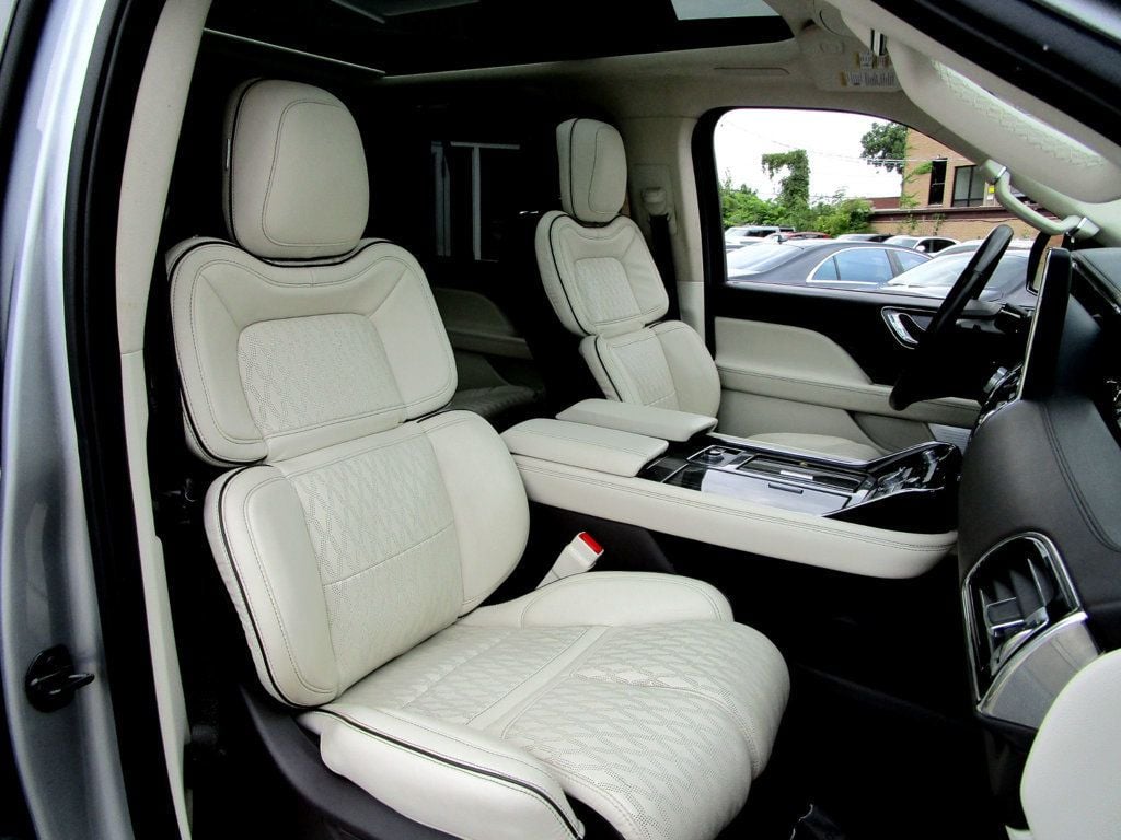 2022 Lincoln Navigator Black Label photo 15
