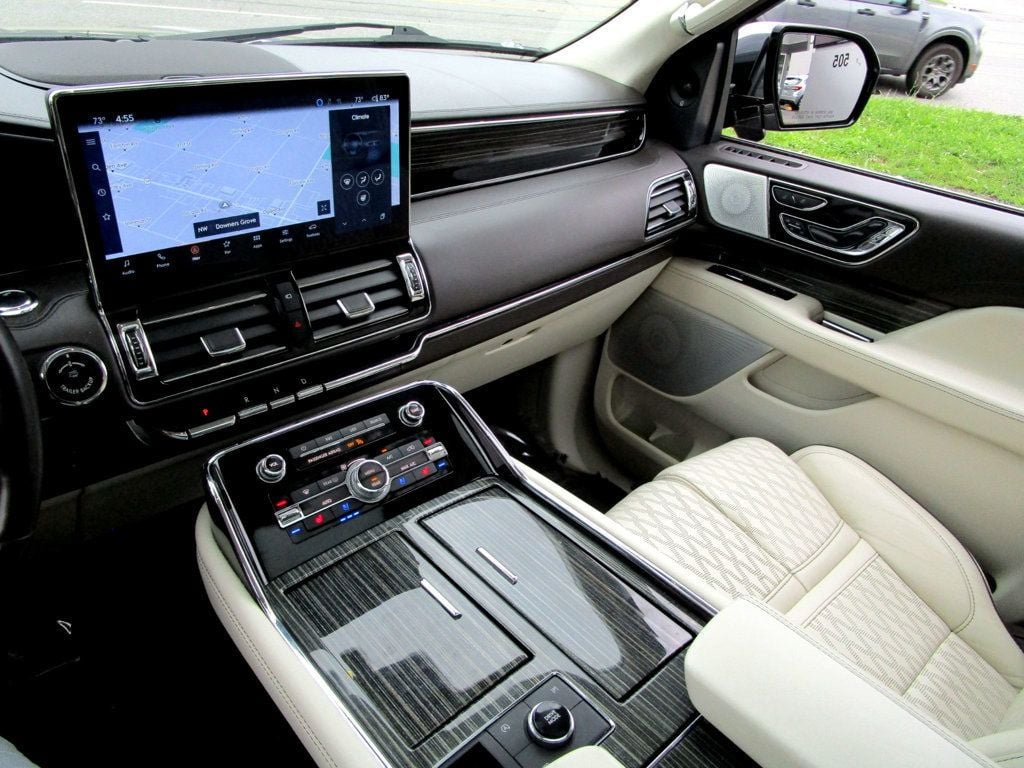 2022 Lincoln Navigator Black Label photo 20