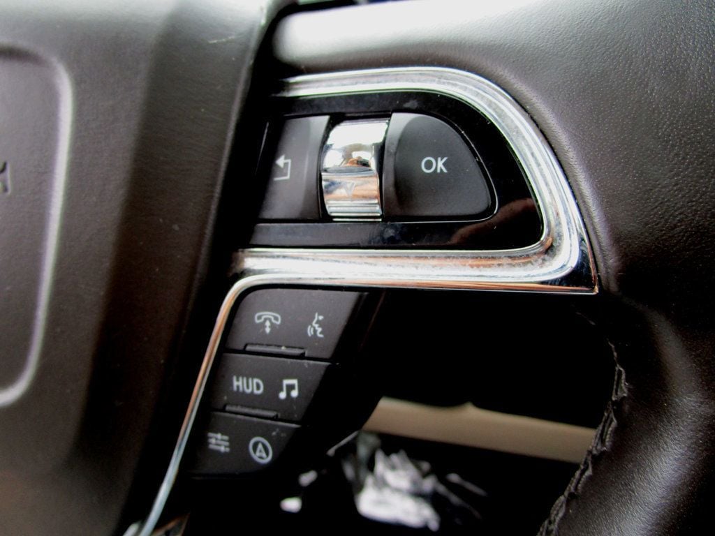 2022 Lincoln Navigator Black Label photo 25