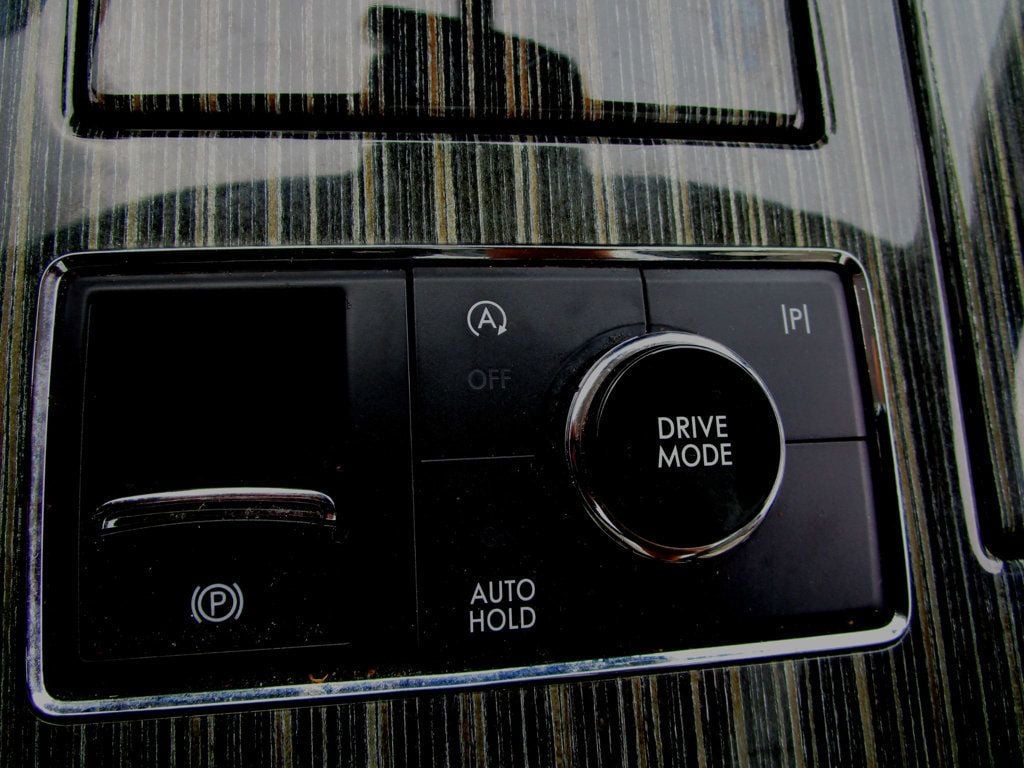 2022 Lincoln Navigator Black Label photo 32