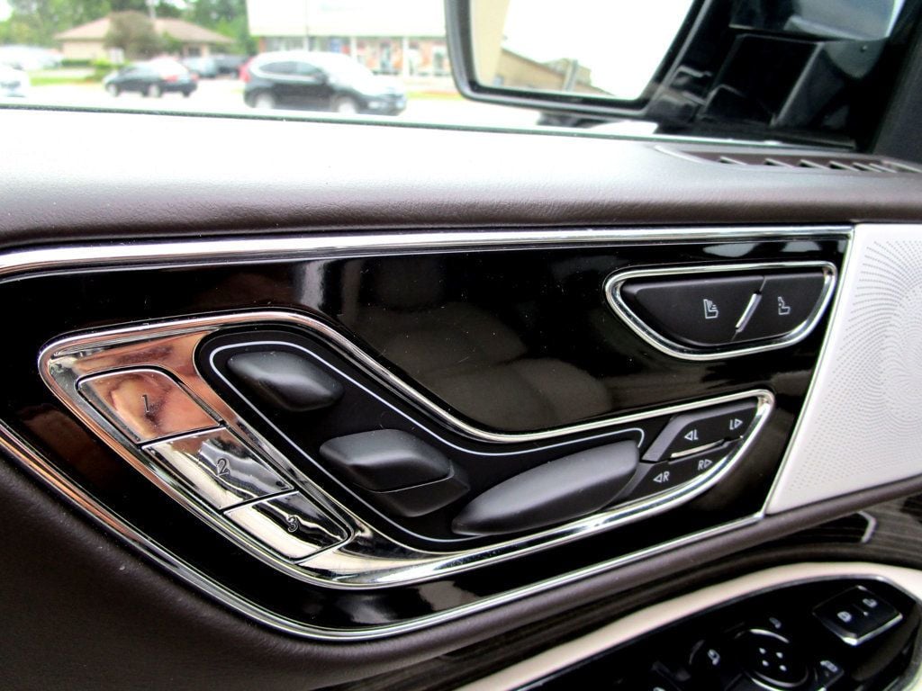 2022 Lincoln Navigator Black Label photo 36