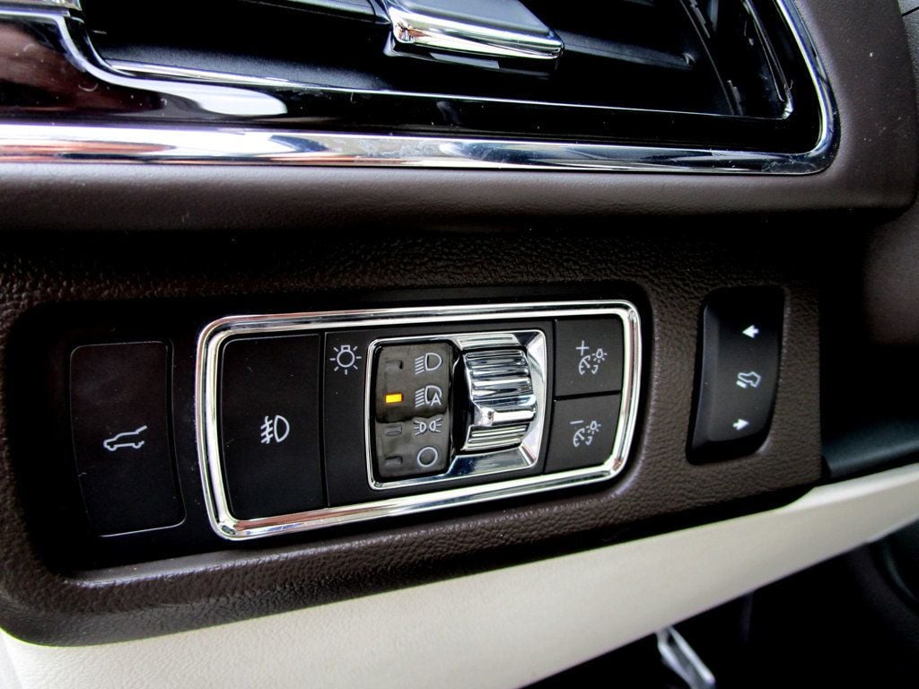 2022 Lincoln Navigator Black Label photo 39