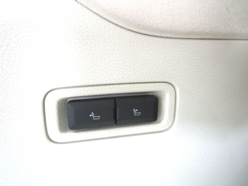 2022 Lincoln Navigator Black Label photo 42