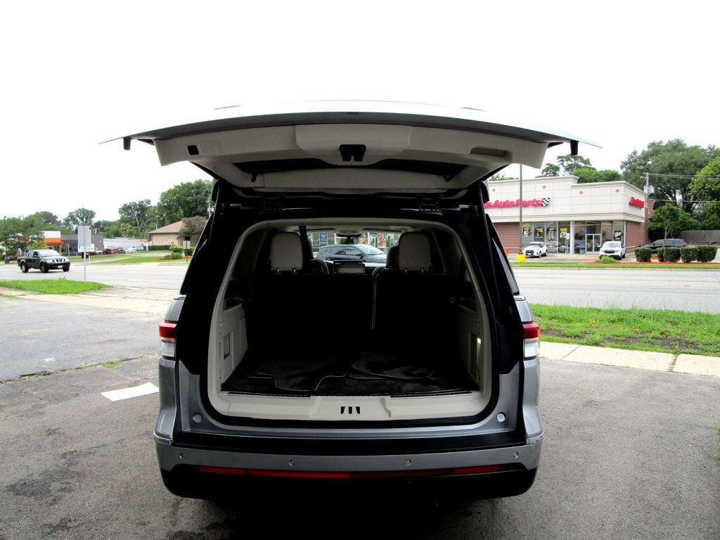 2022 Lincoln Navigator Black Label photo 47