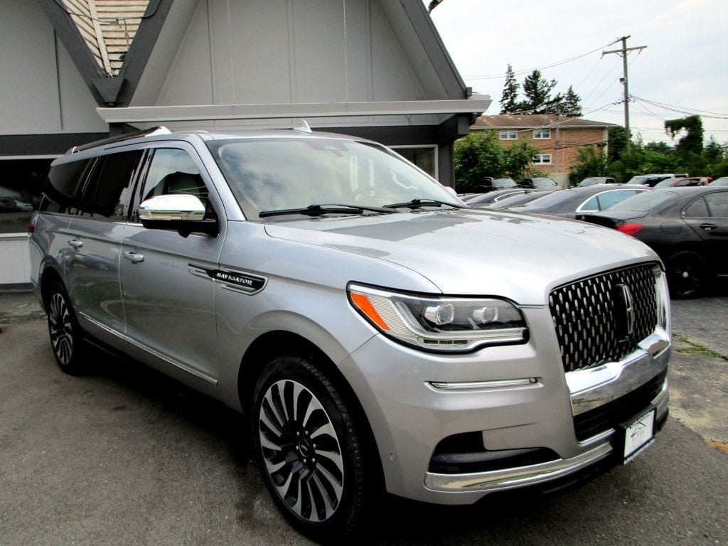 2022 Lincoln Navigator Black Label photo 6