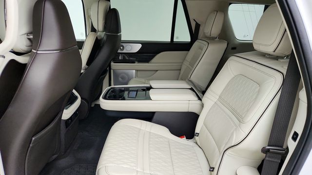 2022 Lincoln Navigator L Black Label 4x4 - 22945928 - 19