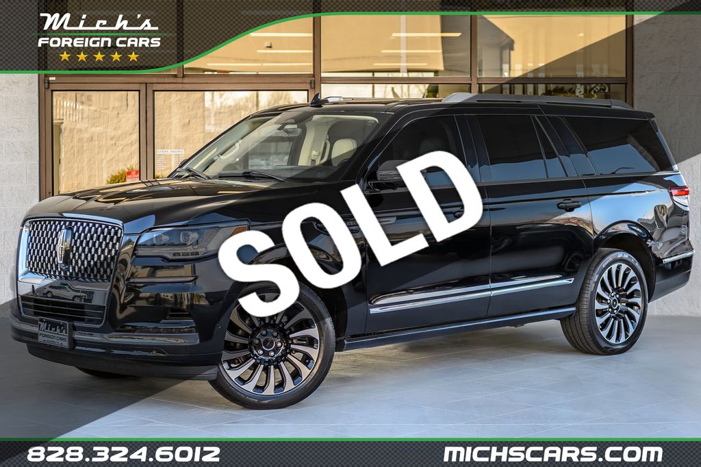 2022 Lincoln Navigator L NAVIGATOR BLACK LABEL 4X4 - NAV - PANO - QUAD CAPTAINS -GORGEOUS - 22994325 | Video 1