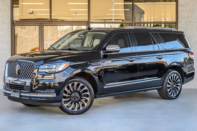 2022 Lincoln Navigator L NAVIGATOR BLACK LABEL 4X4 - NAV - PANO - QUAD CAPTAINS -GORGEOUS - 22994325 - 1
