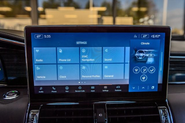 2022 Lincoln Navigator L NAVIGATOR BLACK LABEL 4X4 - NAV - PANO - QUAD CAPTAINS -GORGEOUS - 22994325 - 22