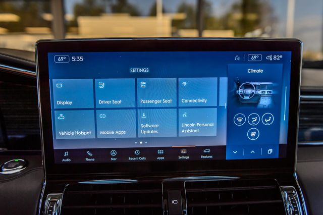 2022 Lincoln Navigator L NAVIGATOR BLACK LABEL 4X4 - NAV - PANO - QUAD CAPTAINS -GORGEOUS - 22994325 - 23