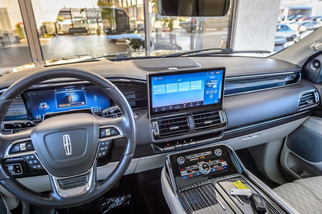 2022 Lincoln Navigator L NAVIGATOR BLACK LABEL 4X4 - NAV - PANO - QUAD CAPTAINS -GORGEOUS - 22994325 - 25