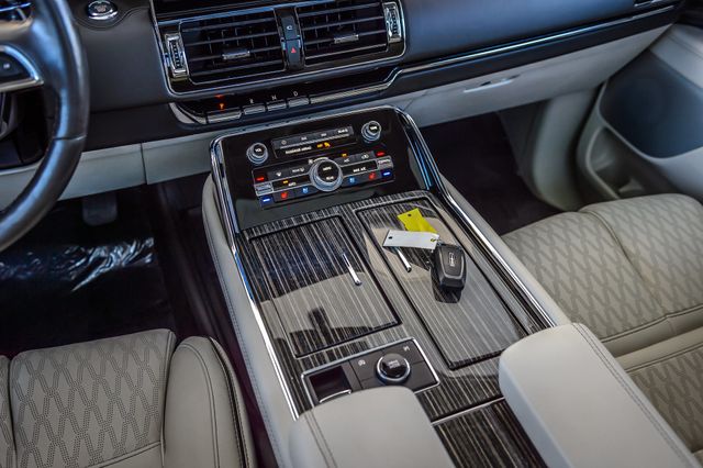 2022 Lincoln Navigator L NAVIGATOR BLACK LABEL 4X4 - NAV - PANO - QUAD CAPTAINS -GORGEOUS - 22994325 - 33