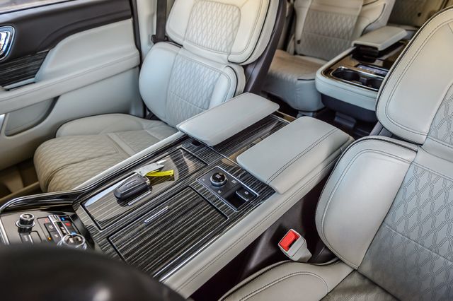 2022 Lincoln Navigator L NAVIGATOR BLACK LABEL 4X4 - NAV - PANO - QUAD CAPTAINS -GORGEOUS - 22994325 - 34