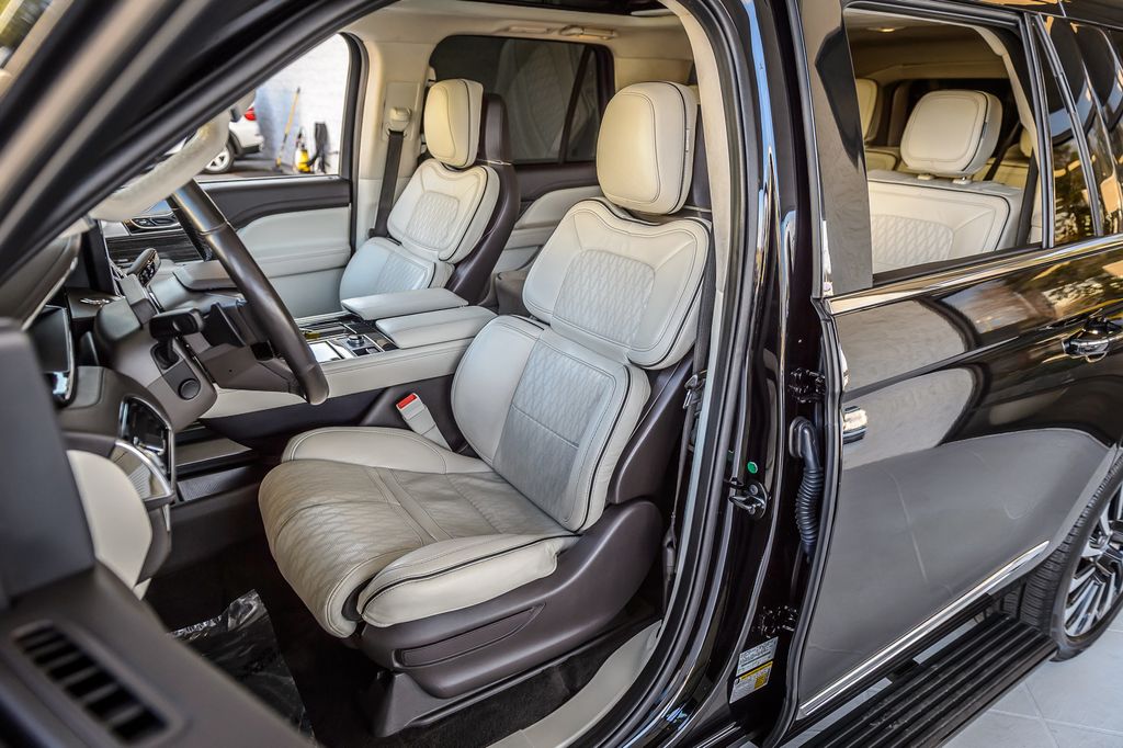 2022 Lincoln Navigator L NAVIGATOR BLACK LABEL 4X4 - NAV - PANO - QUAD CAPTAINS -GORGEOUS - 22994325 - 40