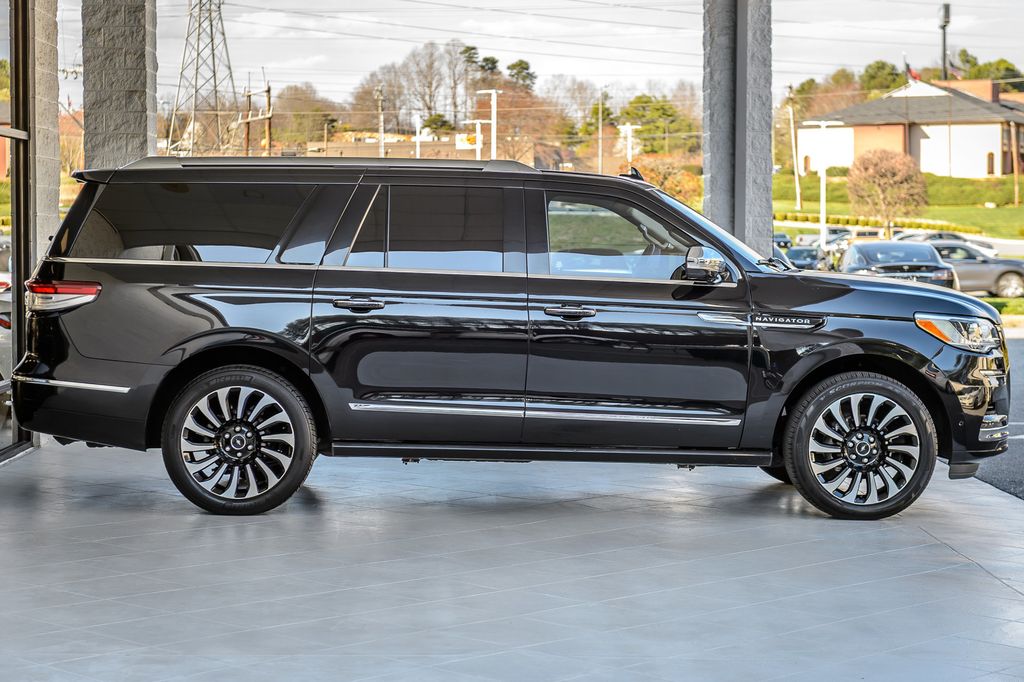 2022 Lincoln Navigator L NAVIGATOR BLACK LABEL 4X4 - NAV - PANO - QUAD CAPTAINS -GORGEOUS - 22994325 - 57