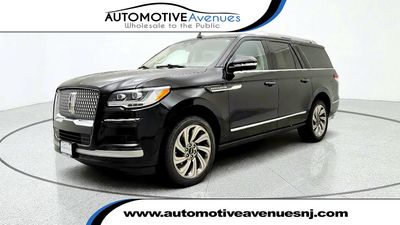 2022 Lincoln Navigator L