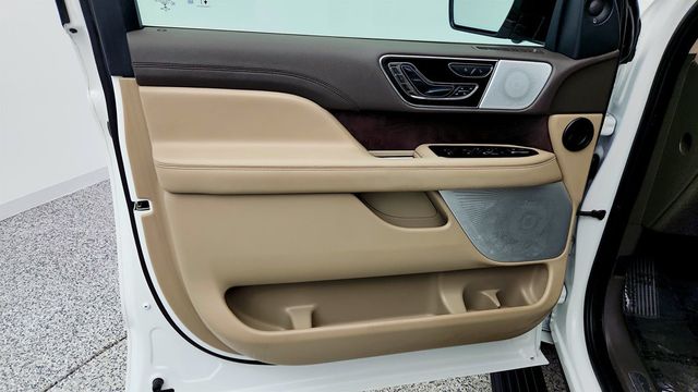 2022 Lincoln Navigator L Reserve 4x4 - 23010715 - 10
