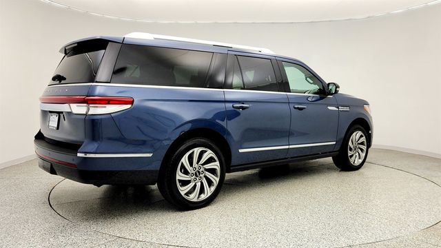 2022 Lincoln Navigator L Reserve 4x4 w/ 30-Way Perfect Position Seats & Premium Audio - 23006831 - 4