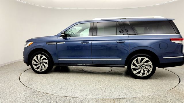 2022 Lincoln Navigator L Reserve 4x4 w/ 30-Way Perfect Position Seats & Premium Audio - 23006831 - 7