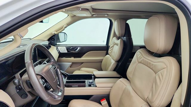 2022 Lincoln Navigator L Reserve 4x4 w/ Equipment Group 201A - 23010715 - 18